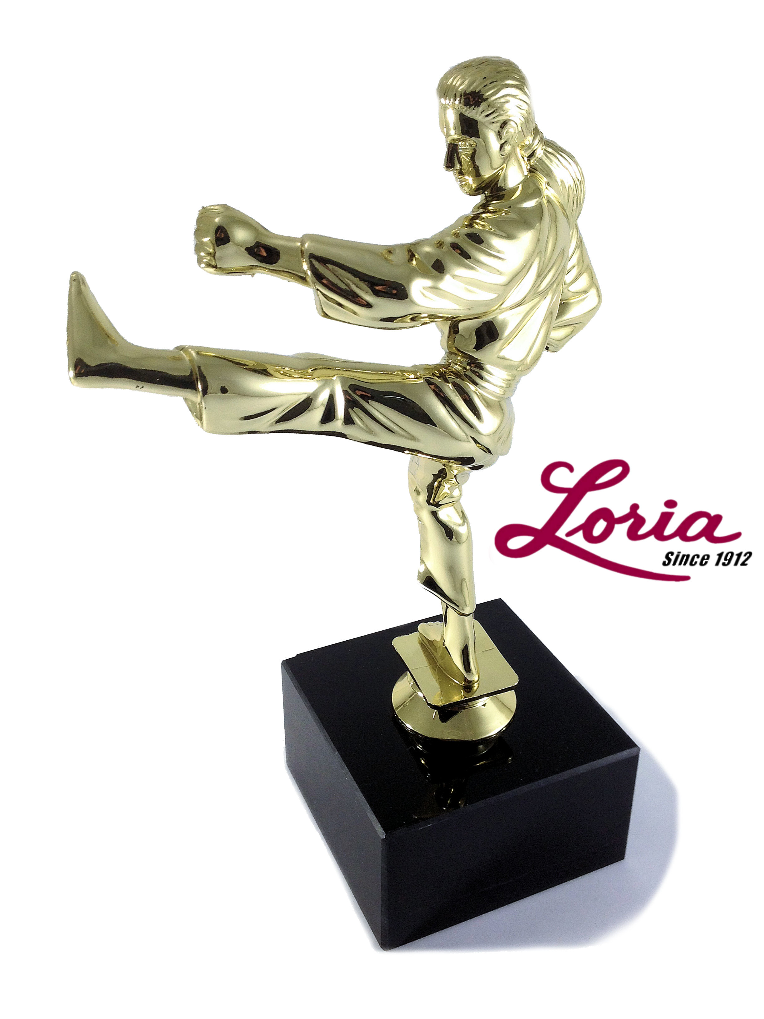 Trophy Karate XL female figure on black marble base @ Loria Awards